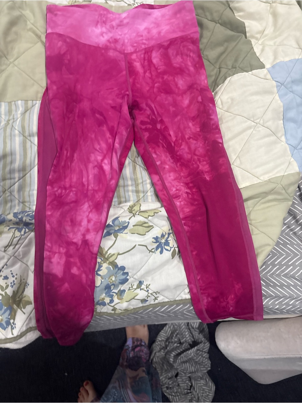 ZYIA women’s Magenta Tie-Dye Leggings